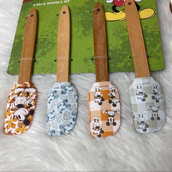 DISNEYLAND • DISNEY • MICKEY MOUSE KITCHEN SET - Picture 4 of 4